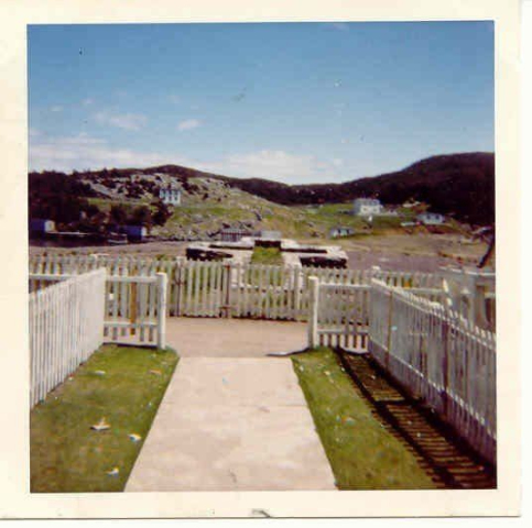 15 Cross On Bar Haven Cemetery. Credit: Bridget Whiffen 